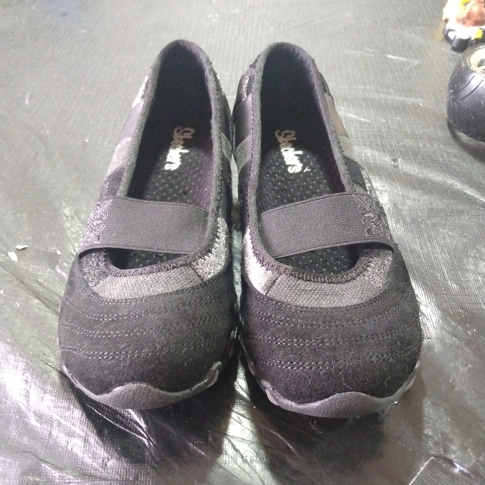 Skechers Black Gray Slip-On Flats with Elastic Strap
